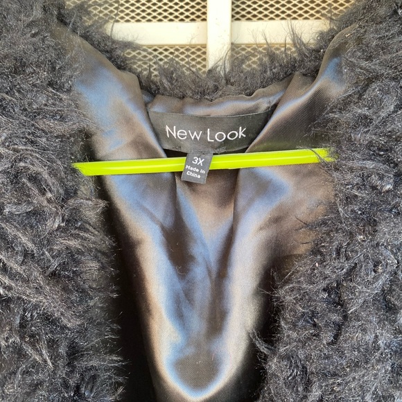 Furry vest plus size 3x - Picture 3 of 4